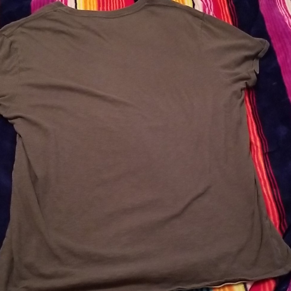 American Eagle tshirt - Picture 2 of 3